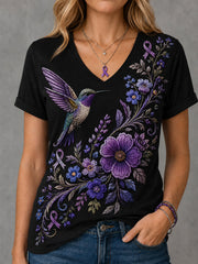 Damen-T-Shirt mit violetter Blumen- und Kolibri-Print-Aufschrift zur Sensibilisierung für Alzheimer, V-Ausschnitt