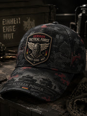 Herrenmütze mit militärischem Camouflage-Print