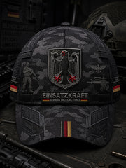 Herrenhut im Vintage-Stil mit militärinspiriertem Muster
