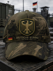 Herrenhut im Vintage-Stil mit militärinspiriertem Muster