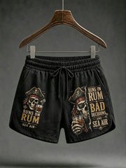 Damen-Shorts „Getrieben von Rum, schlechten Entscheidungen und Meeresluft“