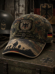 Herren-Mütze im Vintage-Camouflage-Look mit militärstilischem Print
