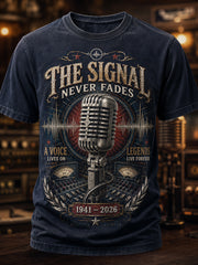 Herren-T-Shirt „Legacy of a Voice“ mit kurzen Ärmeln von Peter Cullen