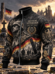 Herrenjacke mit hohem Kragen und Veteranen-Gedenkmotiv