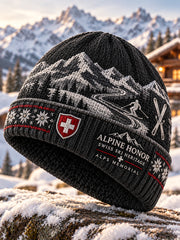 Gestrickte Mütze mit Alpinskifahren-Motiven