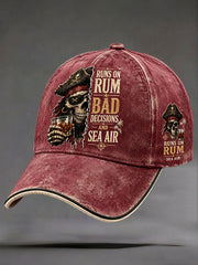 „Betrieben von Rum, schlechten Entscheidungen und Seeluft“ Unisex-Vintage-Hüte