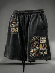 Herren-Shorts „Getrieben von Rum, schlechten Entscheidungen und Seeluft“