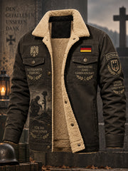 Herrenjacke mit Fleece-Innenfutter und Grafikdruck zum Veteranengedenken